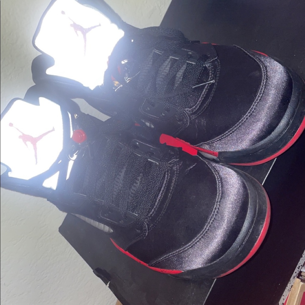 Jordan Metallic 5’s satin Breds